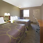 Super 8 Dallas Love Field Market Center