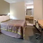 Super 8 Dallas Love Field Market Center