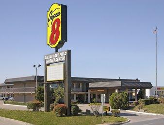 Super 8 Field Market Center Hotel Dallas