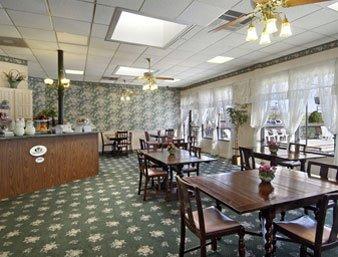 Hotel Super 8 Field Market Center