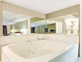 Super 8 Field Market Center Hotel Dallas