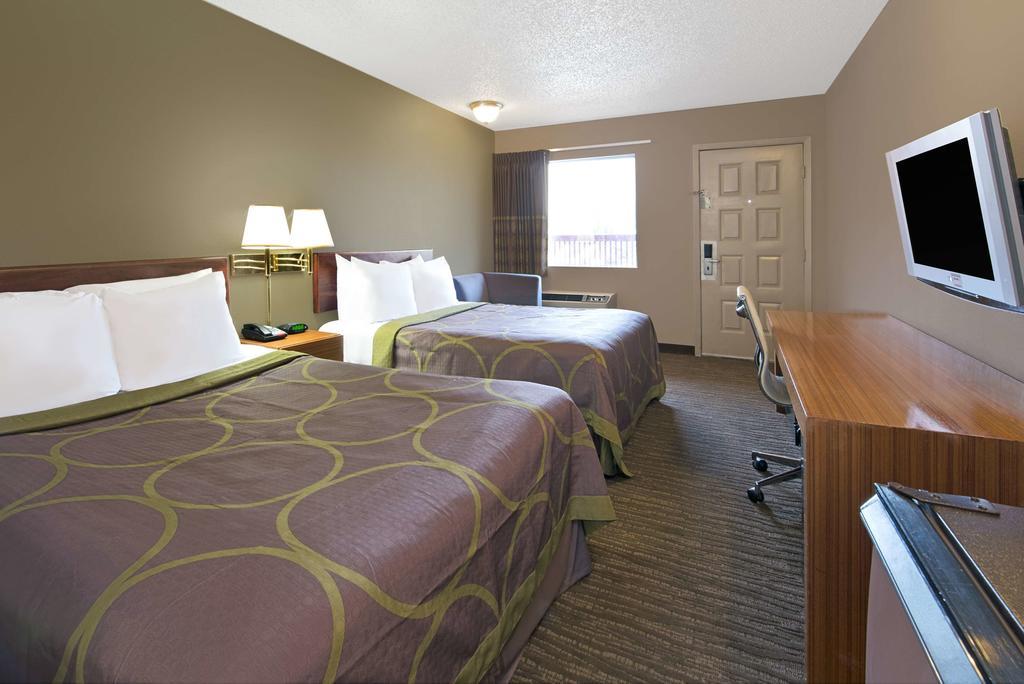Hotel Super 8 Field Market Center Dallas