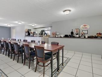 Super 8 Field Market Center Hotel Dallas