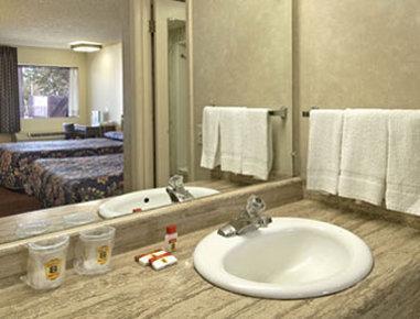 Super 8 Field Market Center 2* Dallas