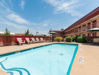 Super 8 Field Market Center Hotel Dallas